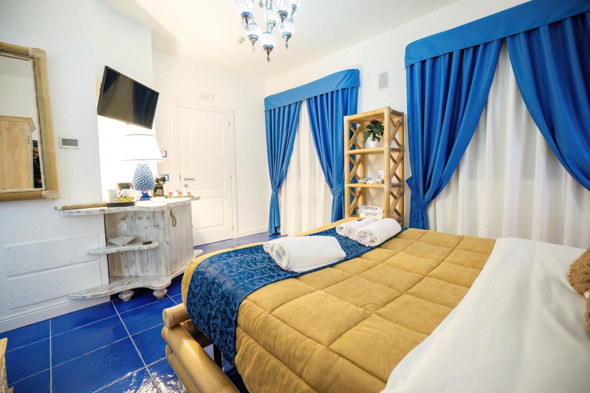 Etoiles Luxury Guest House Resort Palmi Room photo